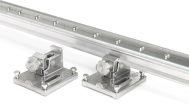 Монтажный кронштейн