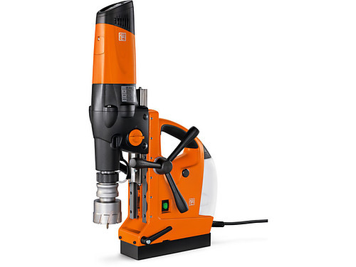 Сверлильно-фрезерный станок KBM 80 U с поворотным основанием